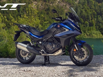 Honda NT1100 2025 Azul Hawkseye Perlado sin las maletas laterales, para esos dias de ruta en los que no necesitas llevar las maletas laterales para llevar tu equipaje