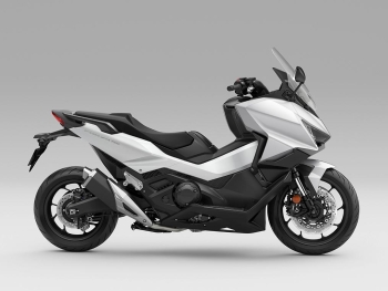 Forza 750 2026 Blanco Glare Perlado